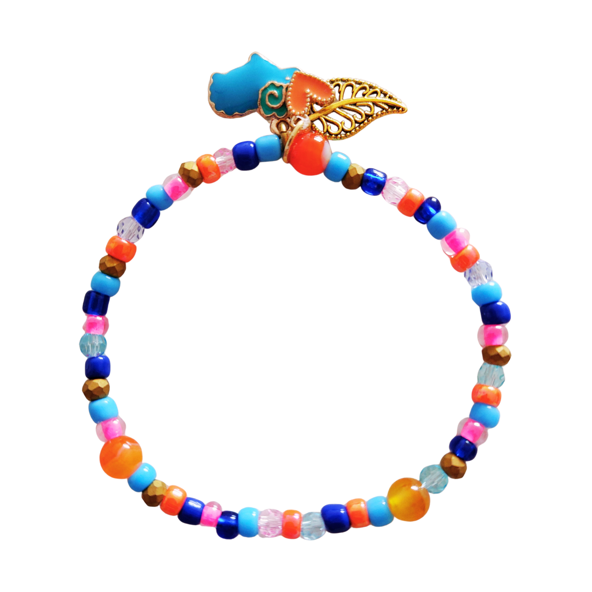 Armband elastisch met rocailles, facetkralen en agaat in de kleuren roze, blauw en oranje. Met blauwe ram bedel als eye-catcher.
