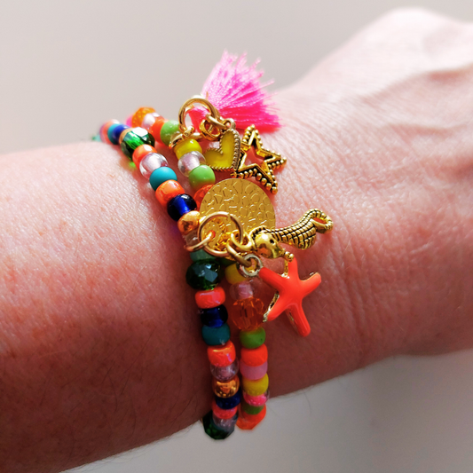 Mix van twee armbanden als sfeerbeeld