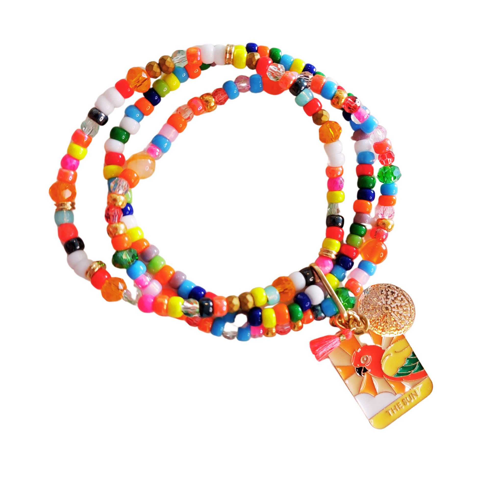 Armband trio in multicolor rocailles, glaskralen, facetgeslepen kralen en bedels. Opvallende bedel is de papegaai in oranje tinten