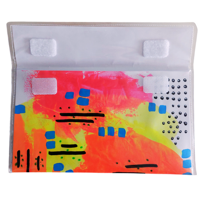 Artbag clutch binnenzijde oranje geel  fuchsia met blauwe blokjes