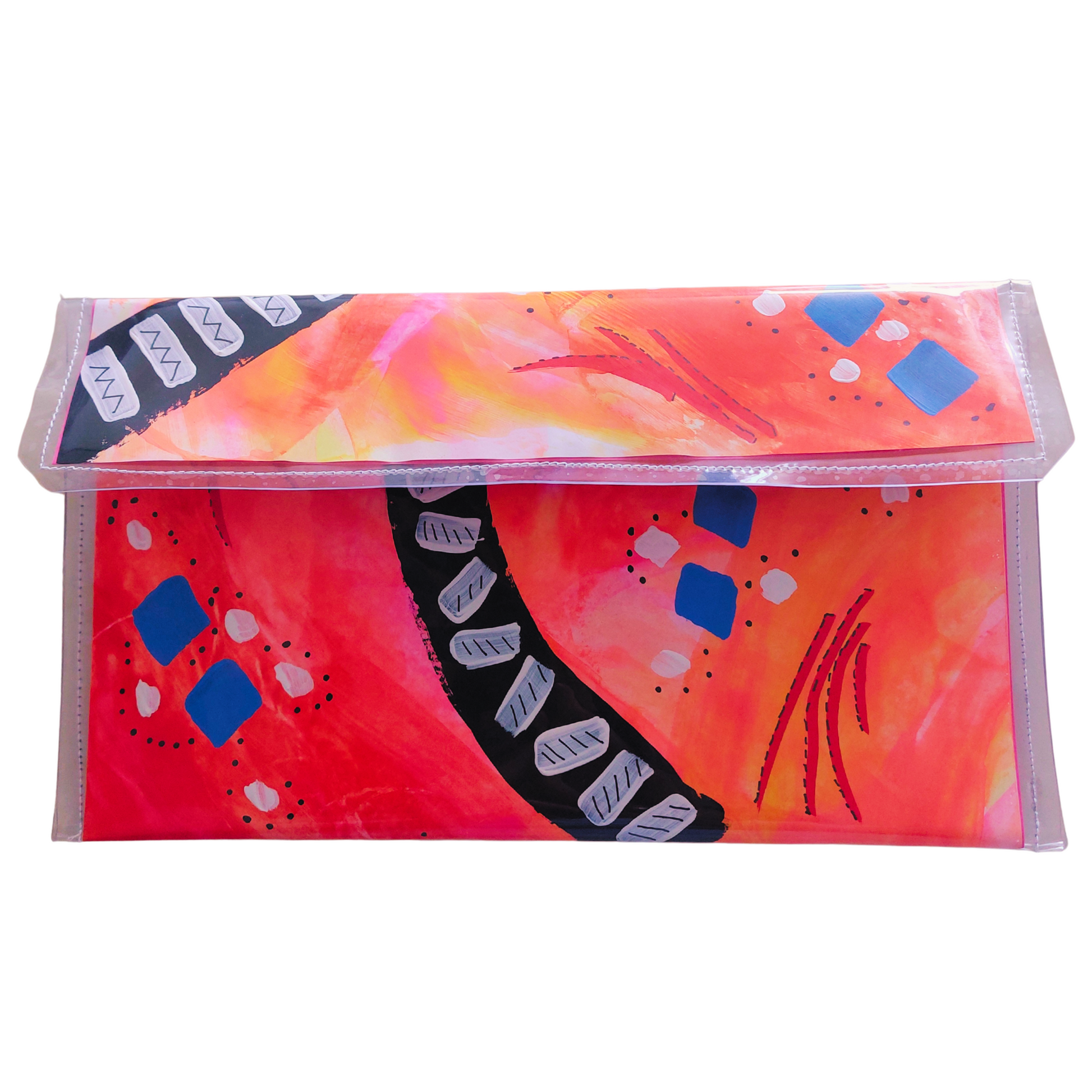 Handtas clutch voorzijde in roze, oranje en geel met abstract zebrapad patroon in zwart wit